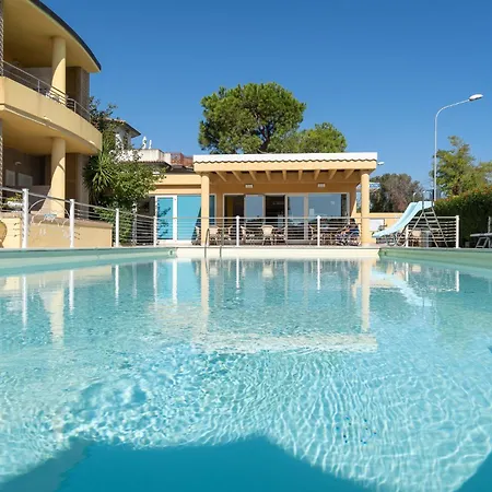 Aparthotel Il Conero 2